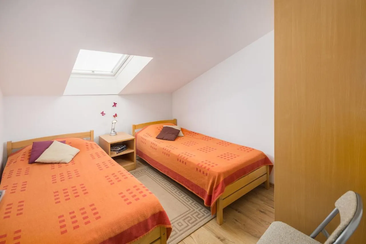 Apartment Ferienwohnung Sea Star with Stunning Sea View Poreč