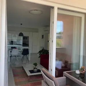 Apartment Bloom Near The, Poreč